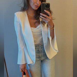 Zara white bell sleeve blazer XS